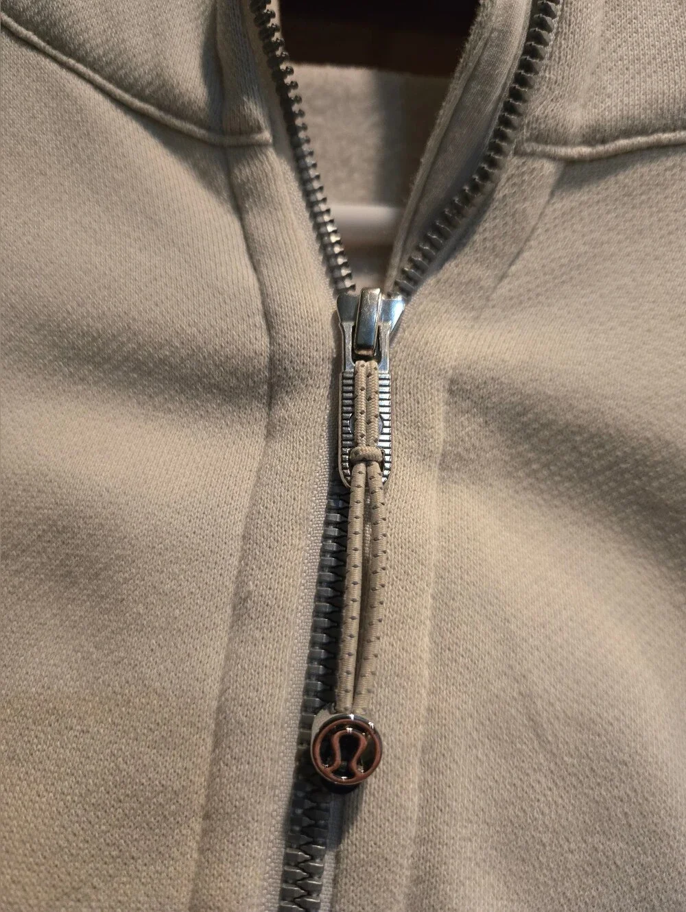 Lululemon athletica, Scuba, Light Cream Zip Hoodie